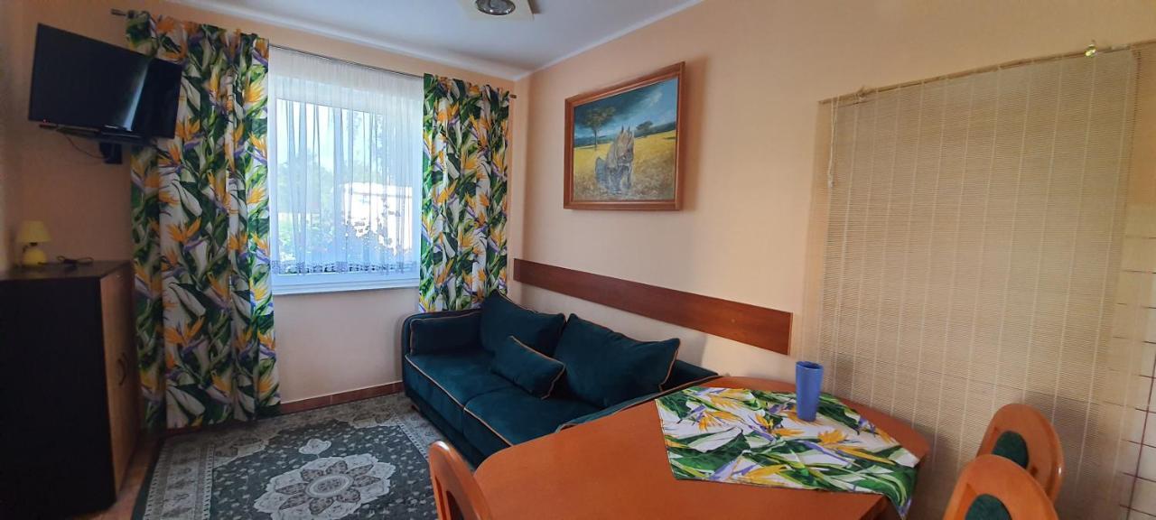 فندق Apartament Starodworski فروتسواف المظهر الخارجي الصورة